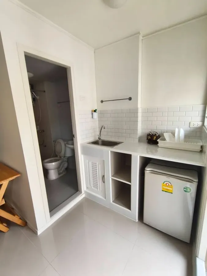 For rent: Lumpini Condo Town, Chonburi - Sukhumvit, Building B4, 6th floor, good location, garden view, not hot afternoon sun, complete electrical app