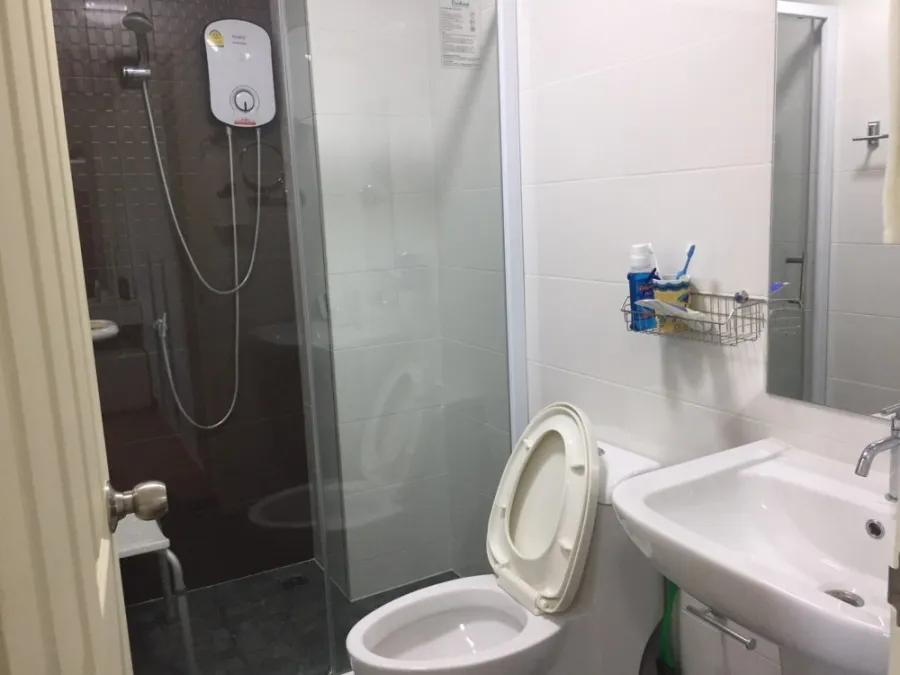 For sale: The Trust Condo, South Pattaya (South Pattaya), well decorated. Complete furniture The sofa is very comfortable to sit on. Don't miss it.