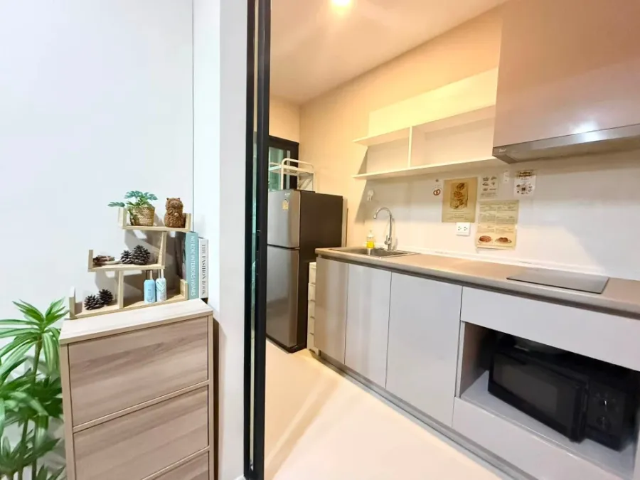 Selling Aspire Asoke - Ratchada, Building E, 3rd floor. Bright and comfortable room, very livable. Book quickly!