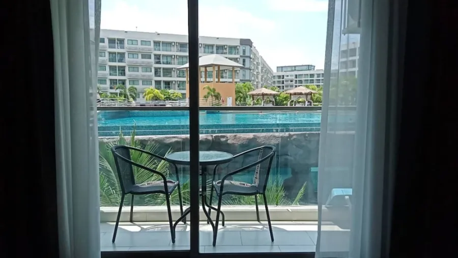 ให้เช่า คอนโด ลากูน่า บีช รีสอร์ท 3 - เดอะ มัลดีฟส์ (จอมเทียน) ห้องสตูดิโอ ชั้น 4 วิวสระ ห้ามพลาด
