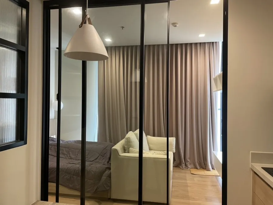 Condo for rent, Noble Around Sukhumvit 33, well proportioned room. Fully furnished, don't miss it!!