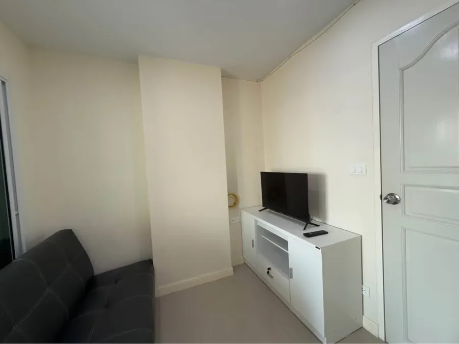 For rent: SJ Residence Bang Waek 63, 8th floor. Great location. Fully furnished. Book now!