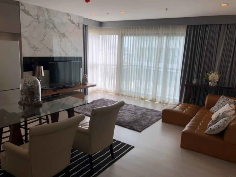 Sell / rent Condo Rhythm Sukhumvit 36-38, corner room, fully furnished, best location, don't wait.