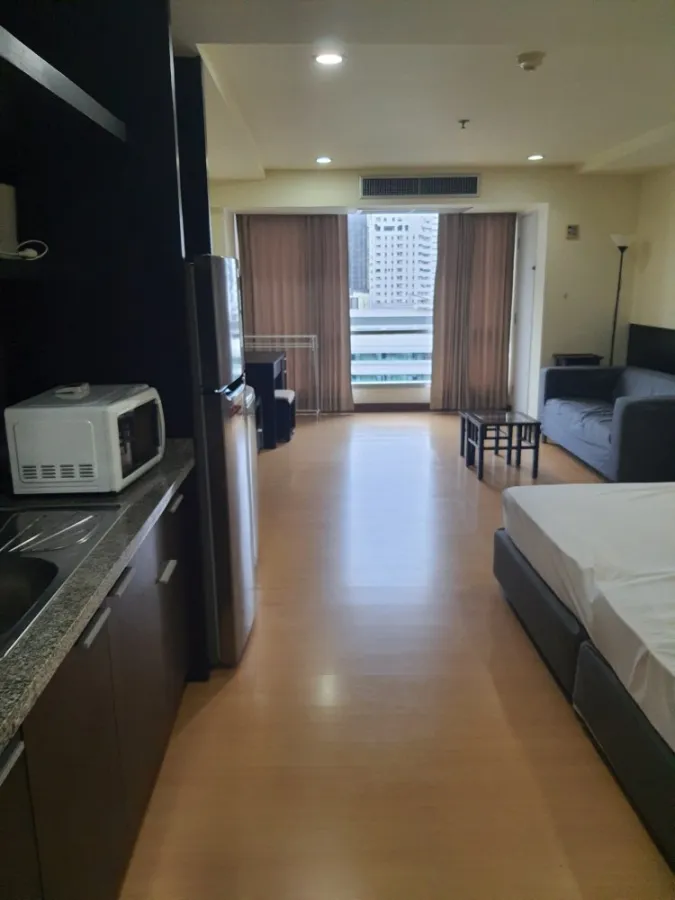 For rent เดอะ เทรนดี้ คอนโดมิเนียม ห้อง Studio ชั้น 9 สูงกำลังดี ราคากำลังโดน รีบจับจองได้แล้ว
