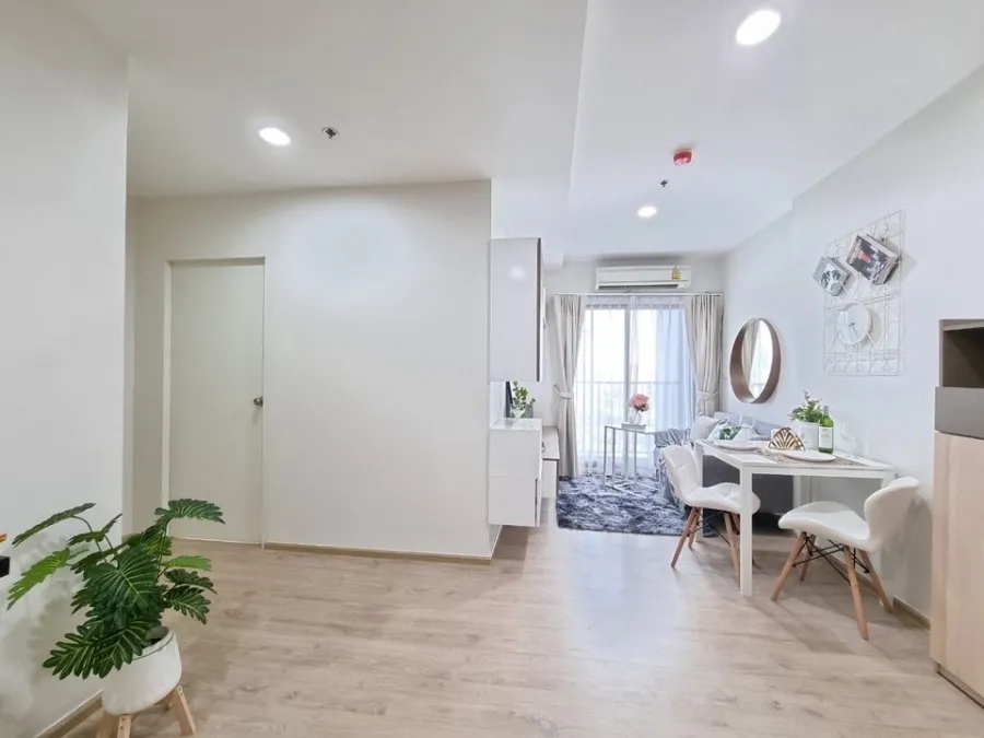 Condo for sale, Fuse Miti Ratchada-Sutthisan, corner room, good view, decorated in white tones, very inviting, book now.
