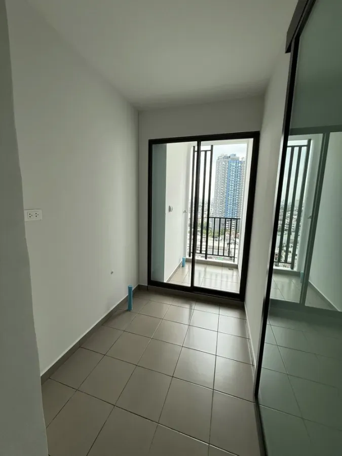 Regent Home Wutthakat for sale, 15th floor, high view, comes with a special price. You must not miss it.