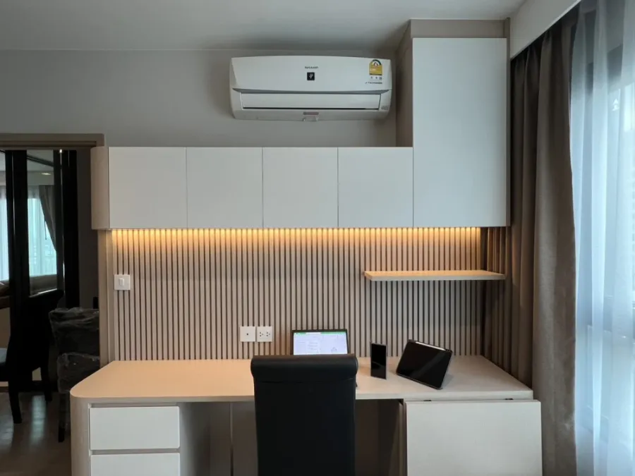 ขายด่วน!! คอนโด ไลฟ์ สาทร - เซียร์ร่า ห้องสวย บิ้วอินแนว Luxury- Modern สวยมาก พร้อมอยู่ จองเลย!!