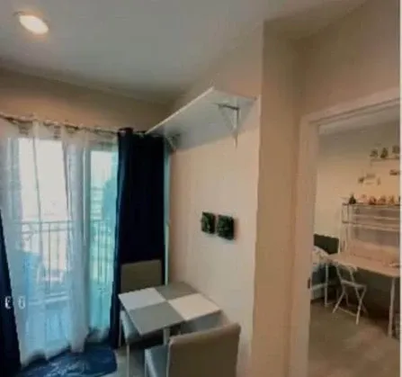 Plum Condo Central Station for sale. Great unit in a fantastic location with complete amenities. Book now!