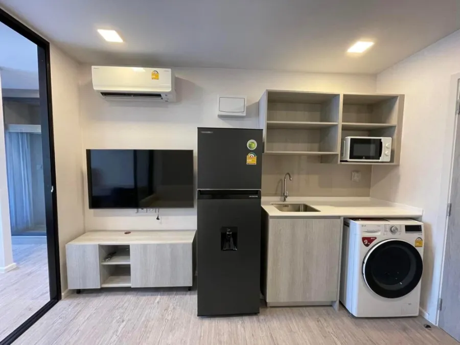 For rent, Cave Eva, 3rd floor, outside view, special type room, walk in closet, fully furnished, ready to move in immediately, book now.