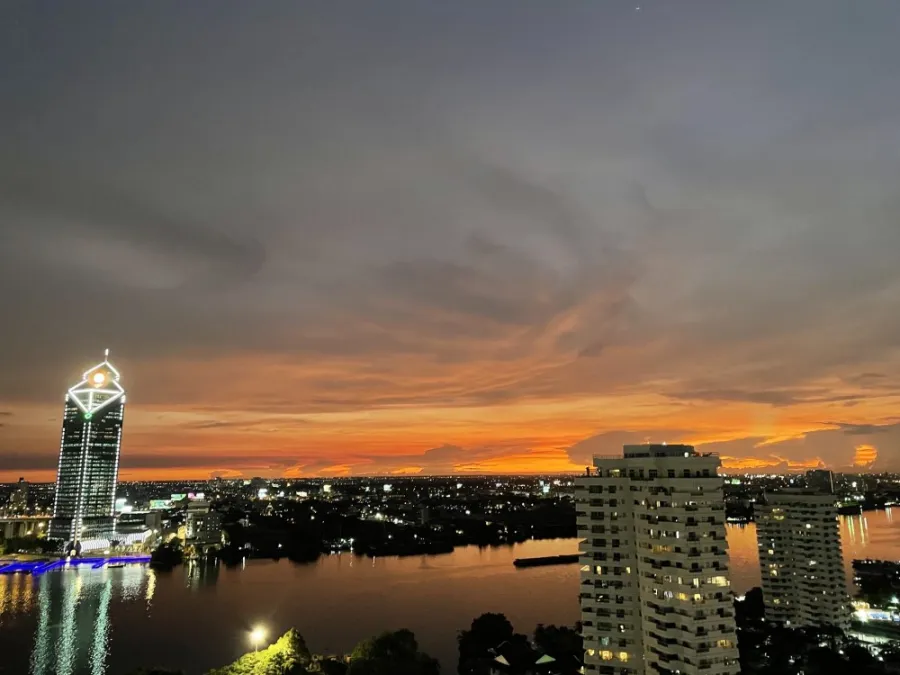 Star View Condo for sale, very spacious room, high floor, well decorated, awesome furniture, hurry and reserve it quickly.