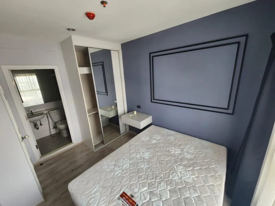 Selling Plum Condo, Central Station, 17th floor, clear and airy view. affordable price If interested, hurry up to reserve.
