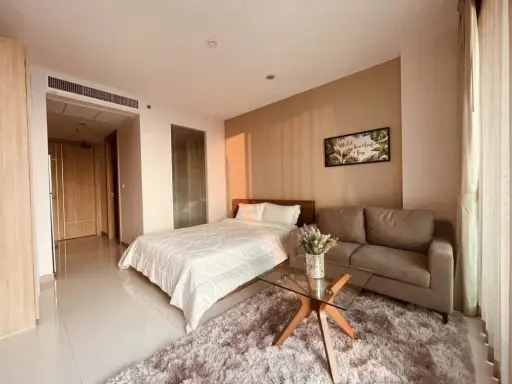 For rent: The Riviera Wongamat Beach (North Pattaya), high floor, bright room, comfortable, great view, if you don't book, you'll miss out.