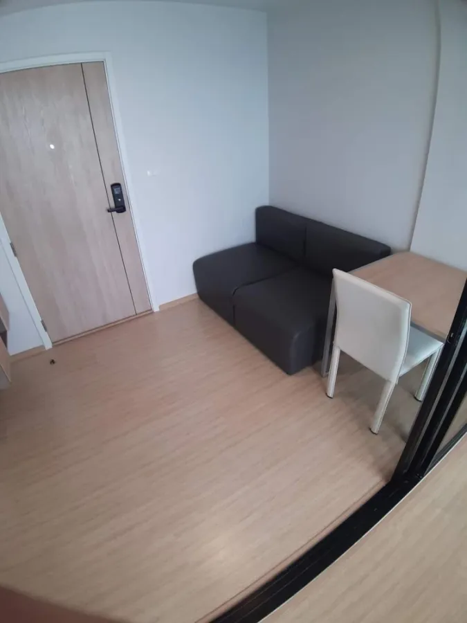 For rent The Excel Khu khot, fully furnished. It's very ready. The price is wow. Don't be confused but look at it. Hurry up to reserve.