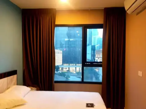 Life Asoke for rent. This room is super cool. The price is very good. Fully furnished. Convenient to travel. You can carry your bags in. images