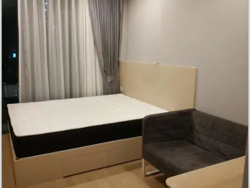For rent: Ideo Q Chula-Samyan, high floor, bright and comfortable room, fully furnished, good like this, reserve now, urgently.