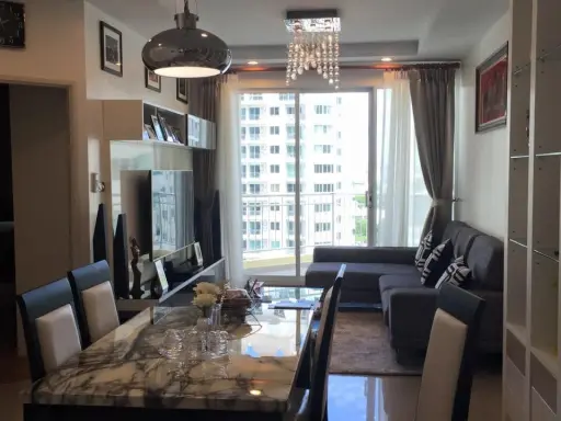 For sale: Supalai Wellington, 2 floors, 12 rooms, fully furnished. Install wallpaper throughout the room. Good like this, reserve quickly.