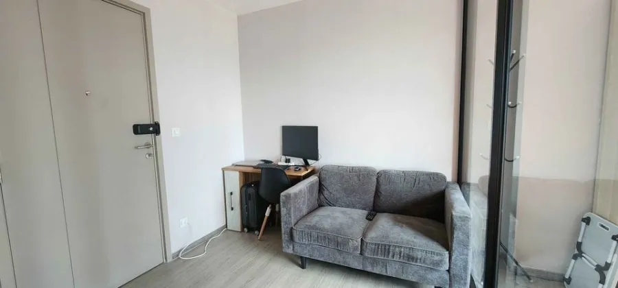 For rent: The Politan Rive, 37th floor, north side, fully furnished, not too expensive, reserve quickly before you miss out.