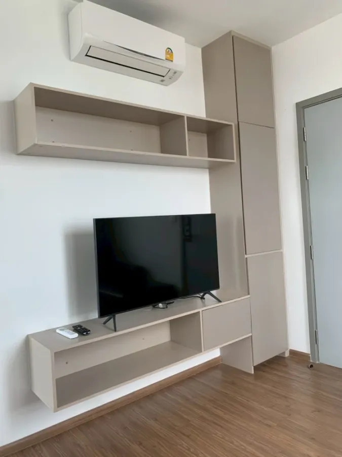Condo for rent at The Origin Ram 209 Interchange. The unit is partitioned into separate, clearly defined zones. Great price! Book now!