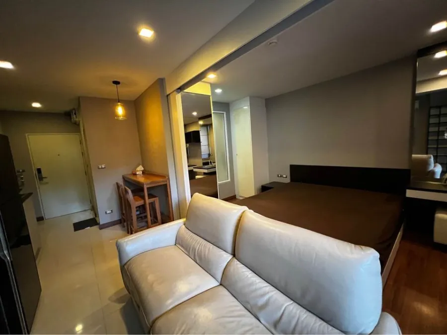 For sale or rent: Tree Condo Ekkamai (Sukhumvit 40), 1 bedroom, 1 bathroom, with bathtub, just come and move in.