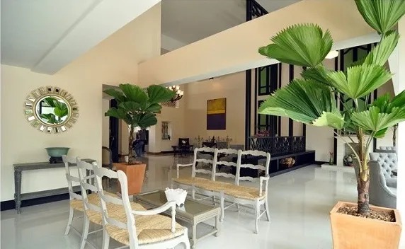 For rent Baxtor Phahon Yothin 14, spacious room, fully furnished, ready to move in, and has a wide balcony, can keep pets, hurry and book now.