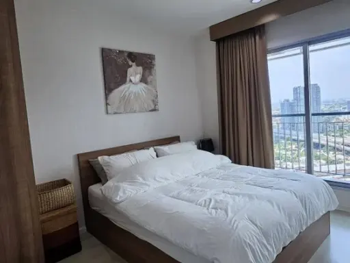 For rent: Aspire Sukhumvit 48, spacious high-floor unit, fully furnished. Just bring your belongings and move in!
