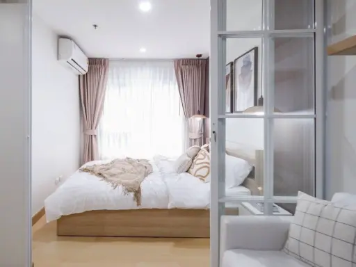 Urgent sale! Regent Home Bang Son Phase 27, beautifully decorated unit on a high floor with garden view. Own it today!