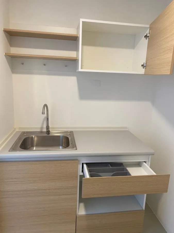 For rent: Sena Eco Town Rangsit Station, 2nd floor, separate room, fully furnished, nice to live in, reserve now, urgently.