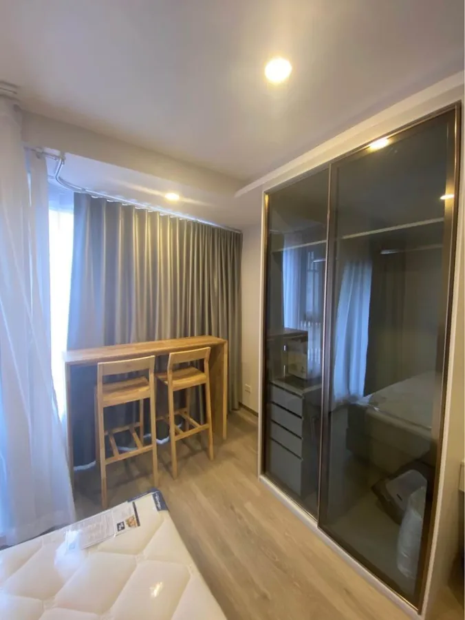 Condo for rent SOHO BANGKOK Ratchada, room ready to move in Complete facilities Don't hesitate to book now.
