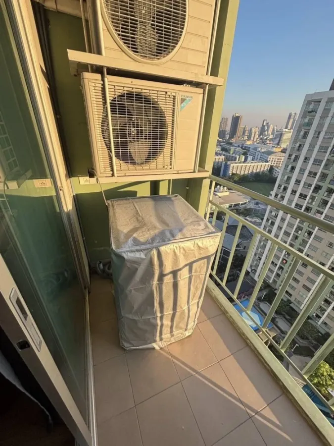 For rent: Lumpini Park Rama 9 Ratchada, high floor unit, fully furnished, ready to move in. Book now!