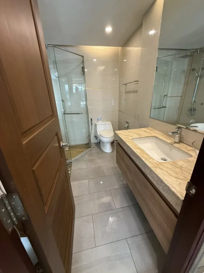 For sale or rent: Amaranta Residence, 5th floor room, open atmosphere, swimming pool view, separate room zones, must reserve.