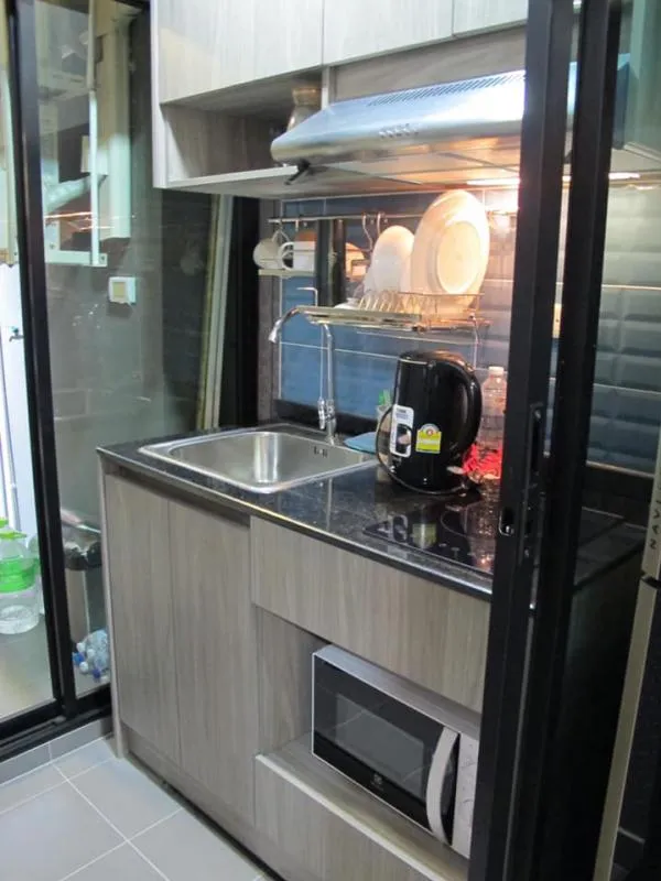 ให้เช่าคอนโด Regent Home สุขุมวิท 97/1ขนาด 28 ตรม. ชั้น 2 วิวสระ มีเครื่องซักผ้า ย้ายเลยอย่ารีรอ