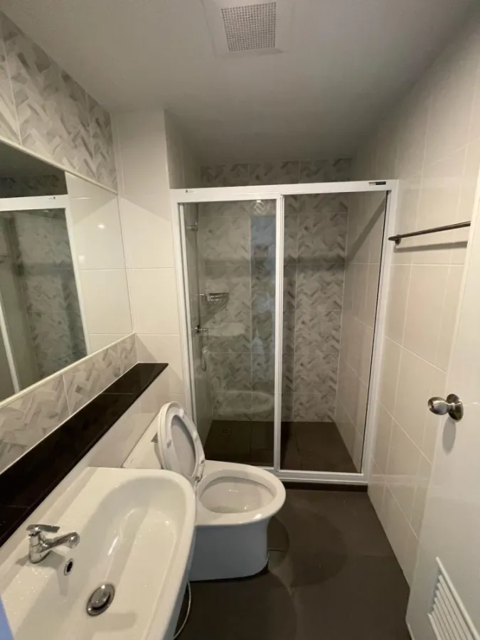 For rent: Regent Home Bangna, 26th floor, fully furnished, nice to live in, book now, don't miss out.
