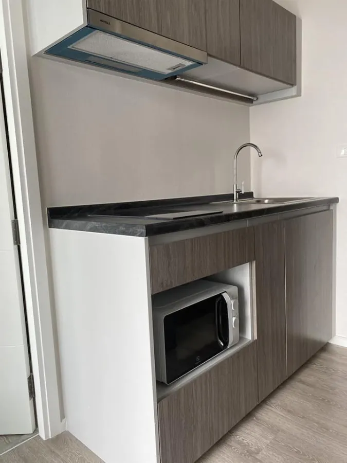 For sale: Kensington Sukhumvit-Theparak, 38th floor, corner room, beautifully decorated and livable. Plus complete amenities. Book now.