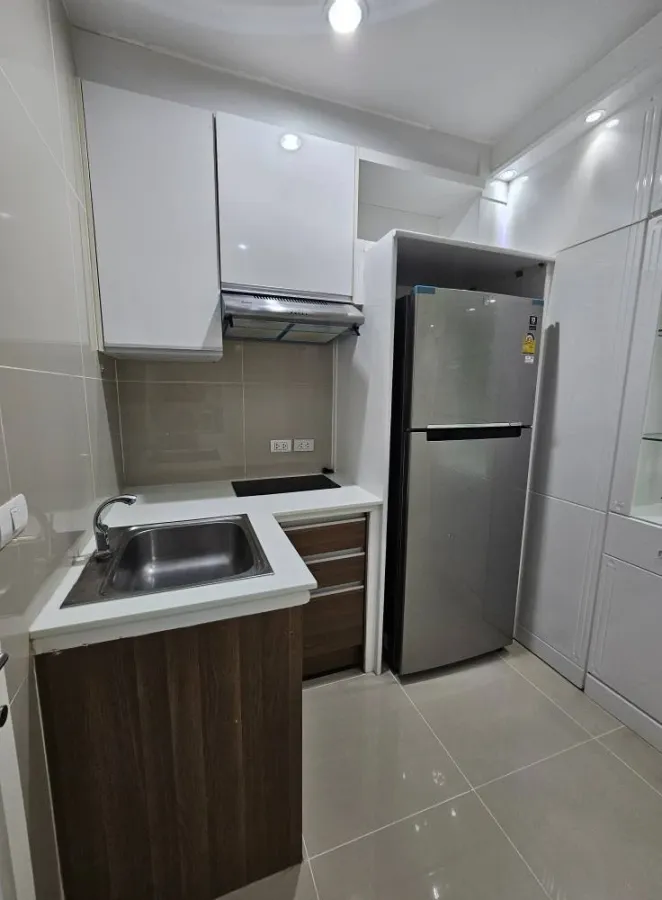 ให้เช่า Happy condo ladprao ห้องกว้างพื้นที่ใช้สอยเยอะ มาพร้อมตู้บิ้วอินสุดปัง จองเลย