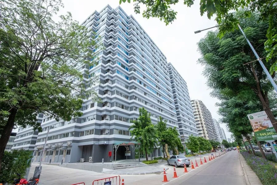 Selling down payment Mori Condominium Muang Thong Thani, spacious room, beautifully decorated, very comfortable to live in, with lots of furniture inc