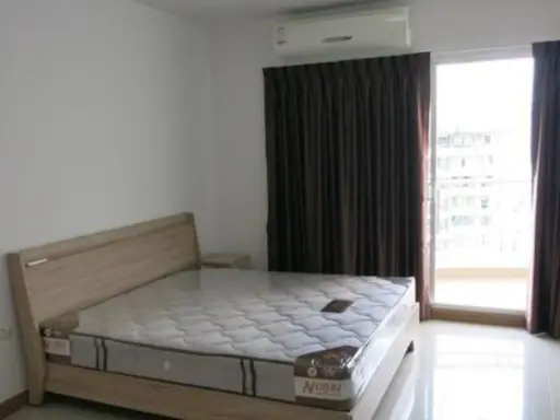 For sale Supalai River Resort, 29th floor, Chao Phraya River view. The room is spacious and comfortable. Book now, don't miss out.
