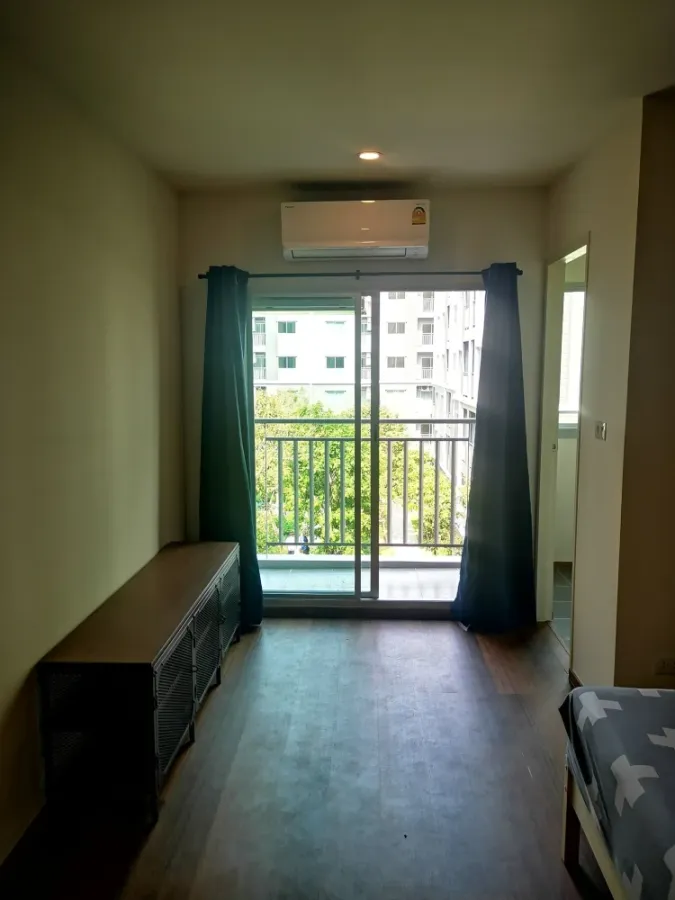 For rent: Lumpini Condo Town Ekamai 48, ready to move in, complete facilities, reasonable price, book now.