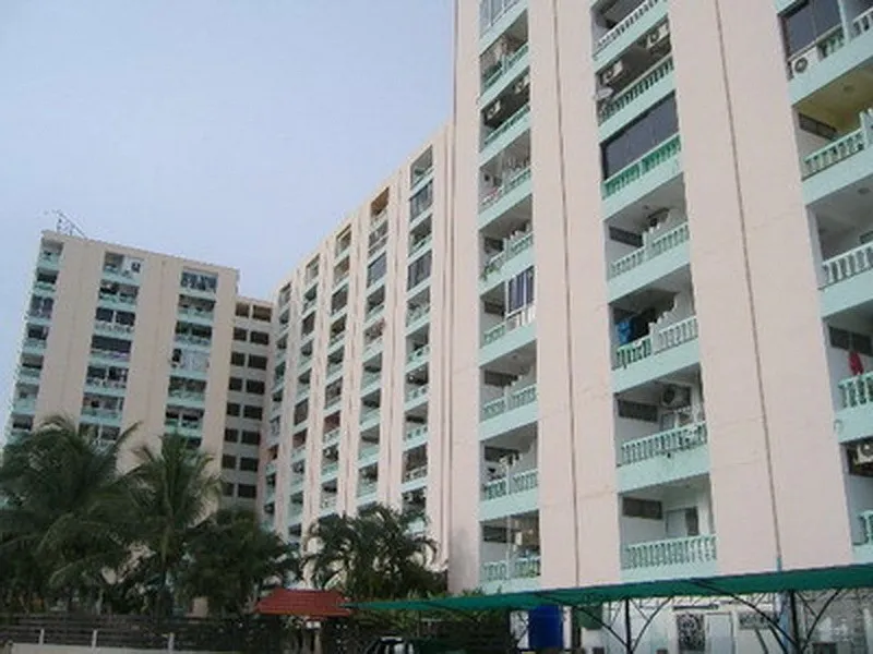 Selling a 9-karat bungalow on the 12th floor with a 360-degree view of central Pattaya. Book now before it's gone!