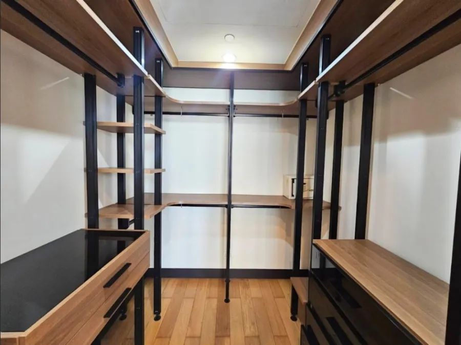 For rent!! Condo The Park Chidlom, 3rd floor, beautiful room, 2 bedrooms, fully furnished, ready to move in, don't miss it!!