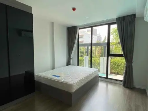 For Rent The Origin Ratchada-Ladprao pool view fully furnished Electrical appliances are ready. Book now.