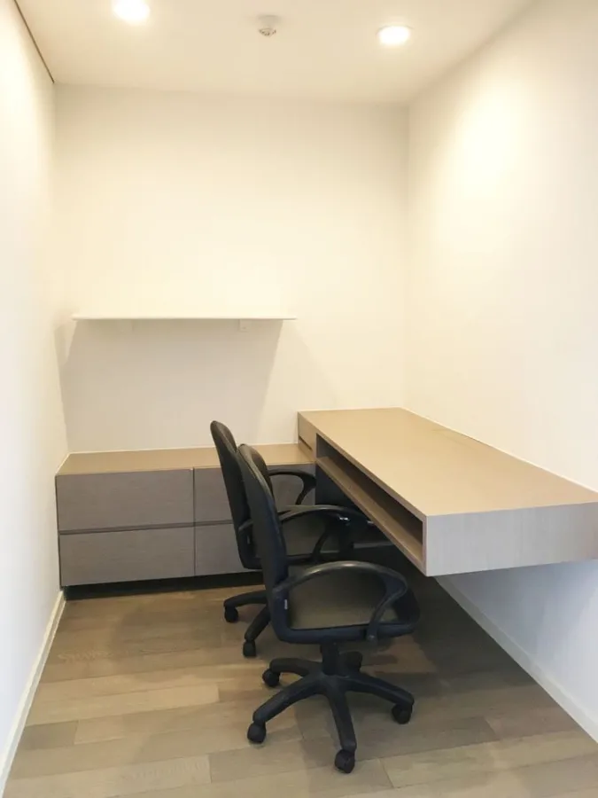 For sale for rent, Sukhumvit 61 mode, room decorated with good style, wide and large, just carry one bag and move in.