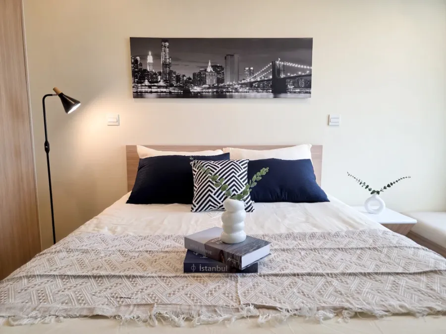For rent: M Jatujak, high floor room, spacious and comfortable. Hurry and reserve now!