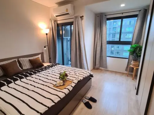 For rent Ideo Sathorn-Wongwian Yai. The room is spacious and beautiful. Decorated in a very modern style. Good like this. Hurry up to reserve quickly. images