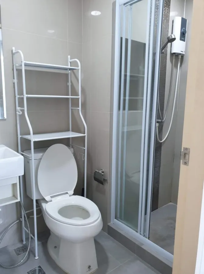 For rent: Happy Condo The Terminal, 1 bedroom, 1 bathroom, fully furnished, plus built-in washing machine. Book now.