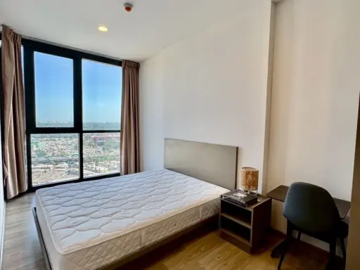 [FOR RENT] Oka Haus Sukhumvit 36 | Spacious High-Floor 1-Bedroom on 27th Floor (South Facing) 🏢✨