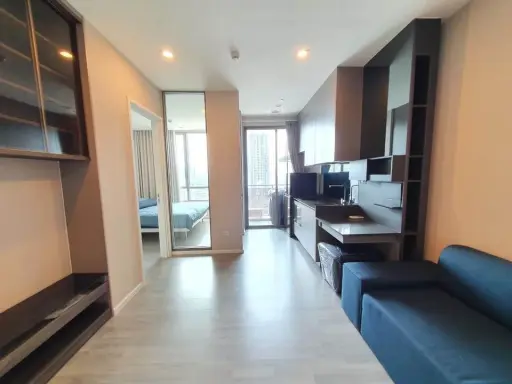 Condo for rent, The Room Sukhumvit 69, 14th floor, spacious room, partitioned, with furniture, don't wait.