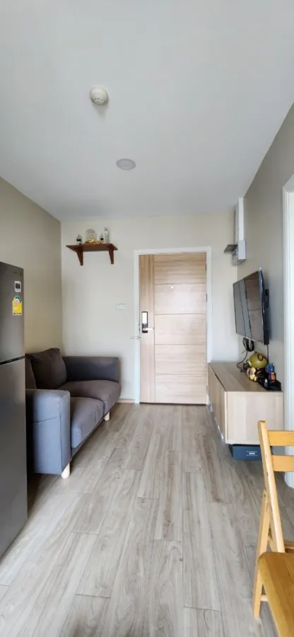 For rent: Feel Condo Lat Phrao 33, 3 bedrooms with stunning wallpaper, fully furnished, ready to move in, book now