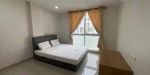 ขาย ให้เช่า เดอะนิช ซิตี้ ลาดพร้าว 130 ชั้น 4 วิวสระว่ายน้ำสุดชิล พื้นที่ในห้องเยอะมาก อยู่แล้วไม่อึดอัดแน่นอน ด่วน.. รีบเลย