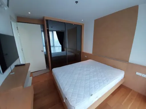Oh!! 2 bedrooms, very cheap, cheapest, that's it. The room is spacious, fully furnished, ready. Missing is wiping away tears. Rent. images