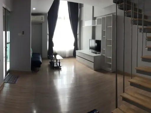 ให้เช่า ซูม คอนโด เพลส Duplex 2 ชั้น กว้างมาก เฟอร์นิเจอร์จัดหนัก เครื่องใช้ไฟฟ้าจัดเต็ม พร้อมอยู่